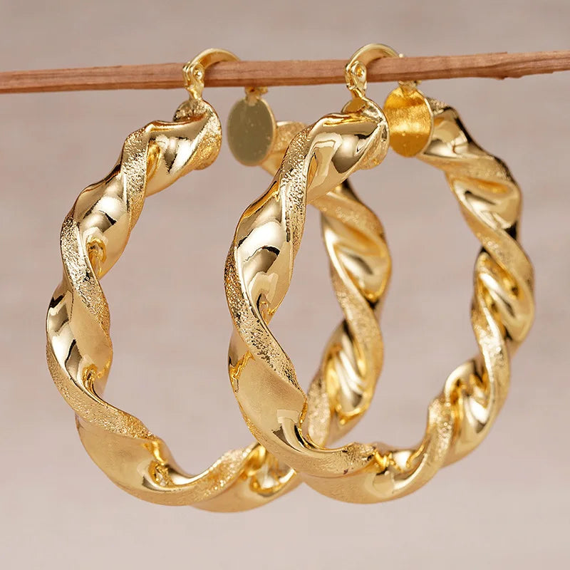 Elegant earring for women -