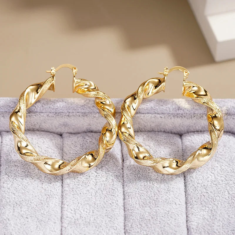 Elegant earring for women -