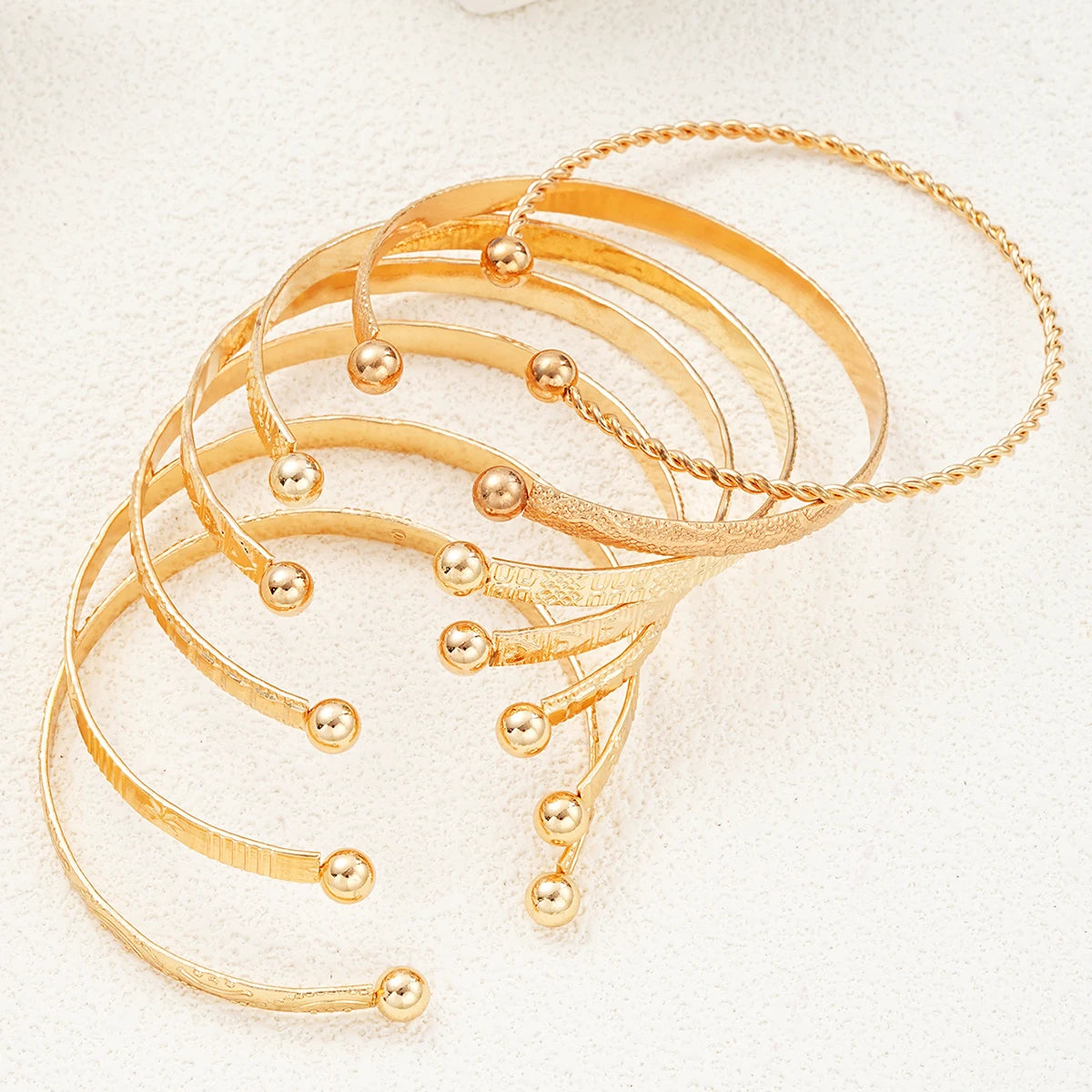 7 Pcs/Set Punk Gold Color Bracelets for Women Streetwear Goth Heart Prints Metal Design Open Bangle Fashion Jewelry Gifts 2024 -