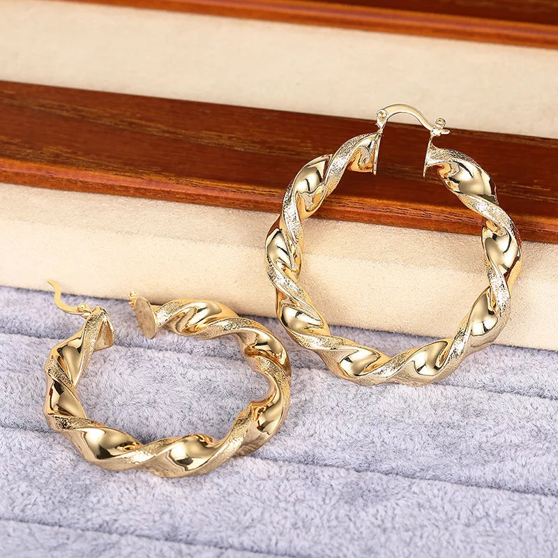 Elegant earring for women -