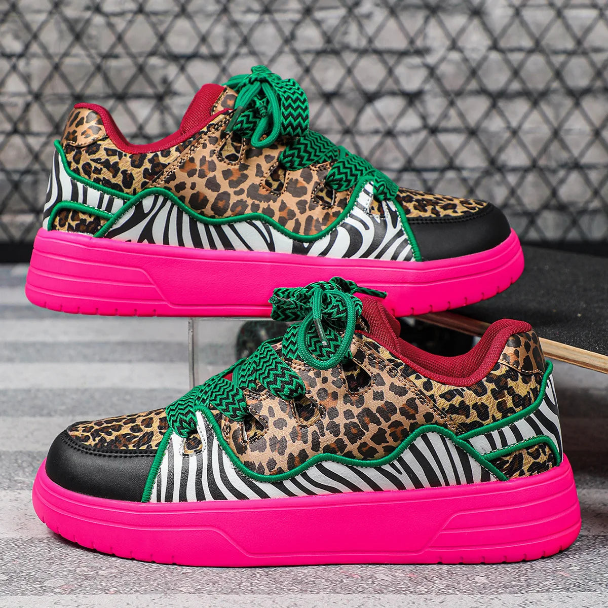 Sneakers -