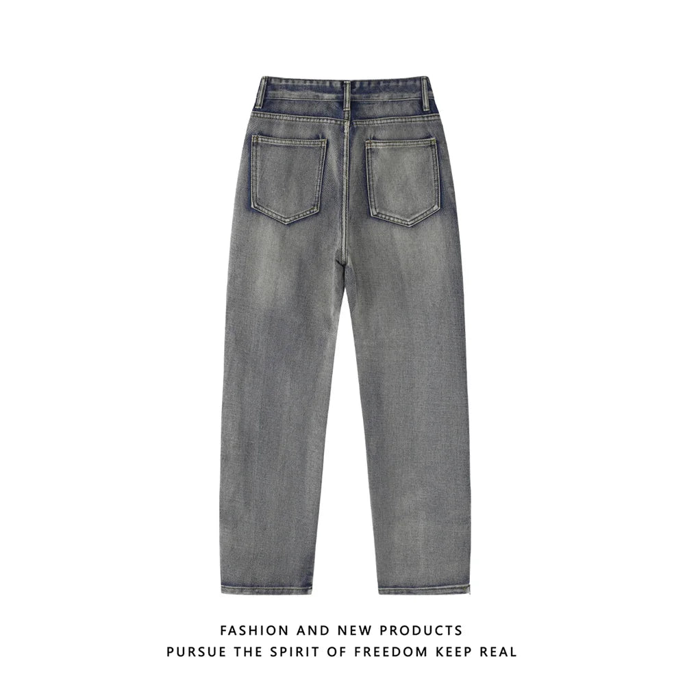 Fashionable and individualistic zipped jeans for men -