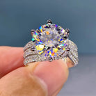 Sparkling Twisted Metal Inlaid White Zircon Ring -