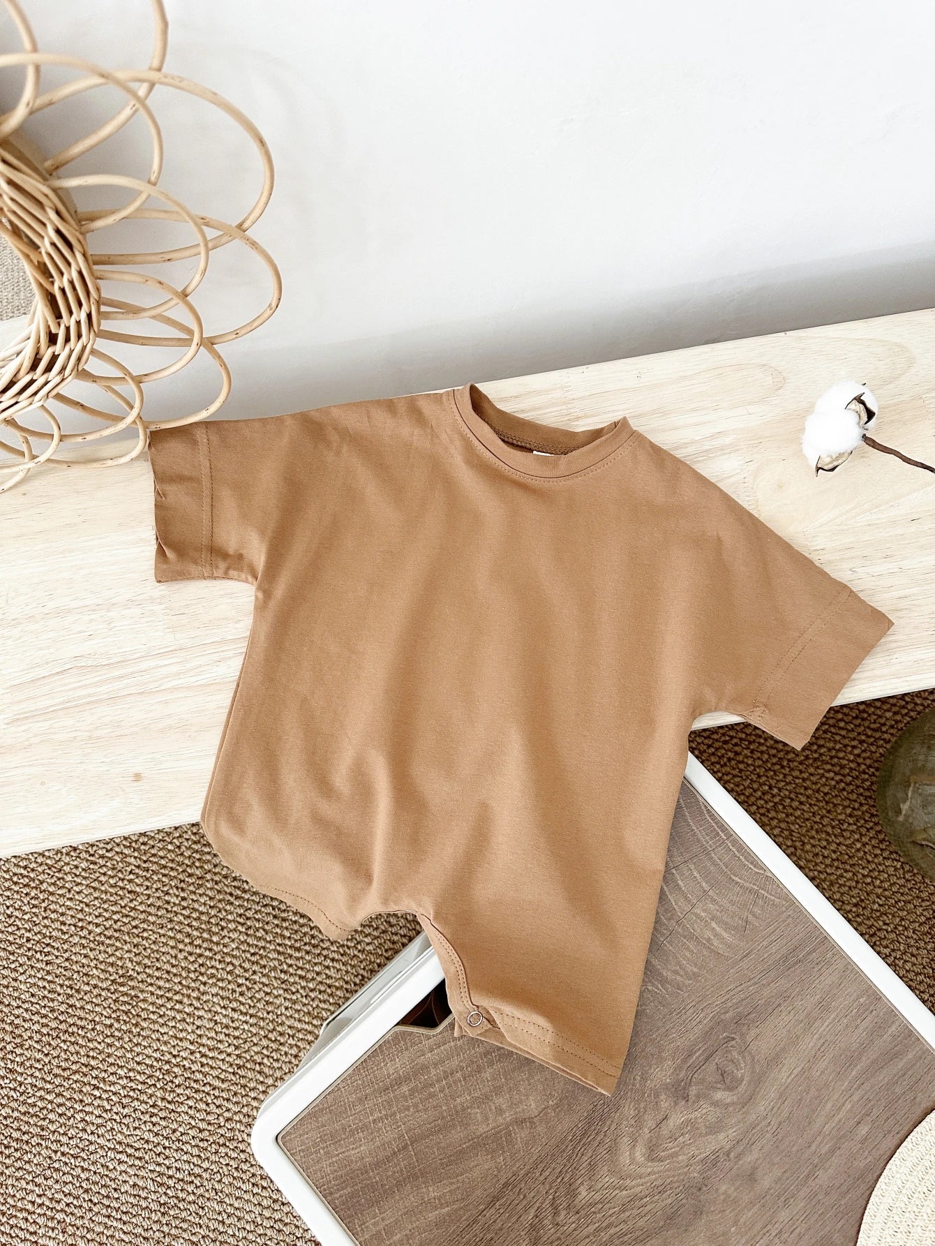 Keep your baby boy comfy and cute with this basic romper, perfect for ages 0-1 year! -