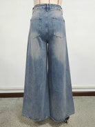 Stay cool and comfy in these trendy baggy jeans for women! -