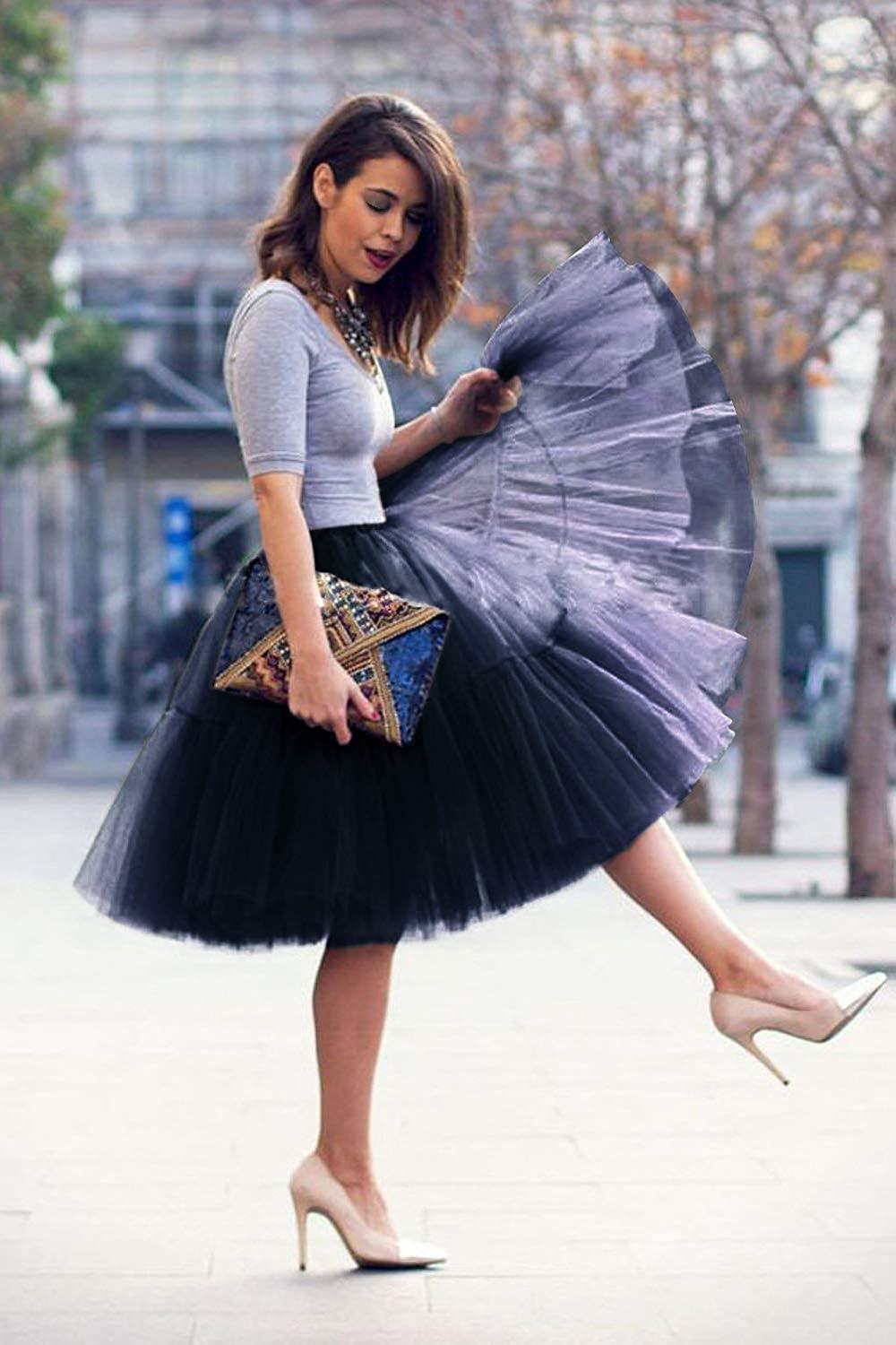 Add volume and elegance to your outfit with this knee-length underskirt—perfect for enhancing dresses and skirts for a fuller look! -