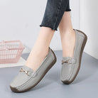 Women's comfortable flat shoes. -