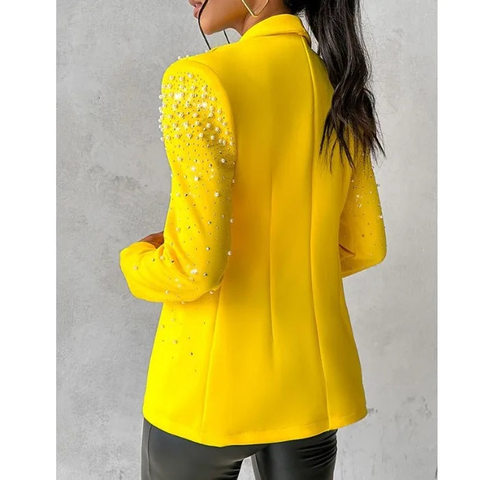 Stay effortlessly cool and stylish with these streetwear-inspired blazers for women—perfect for adding an urban edge to your wardrobe! -