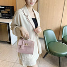 This set of women's bags combines both style and functionality with a blend of elegant messenger and handbag designs. Perfect for carrying your essentials stylishly and efficiently, this set offers the best of both worlds in one chic collection. -