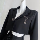 Make a statement with these loose-fit blazers for women featuring trendy chain designs—fashion-forward and effortlessly chic! -