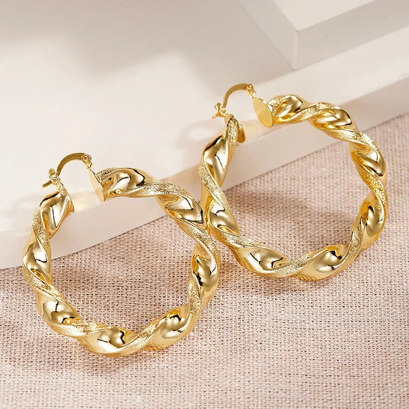 Elegant earring for women -