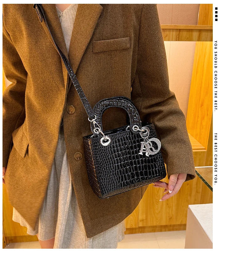 Make a style statement with this fashionable business tote bag designed for women. Featuring a touch of luxury, this bag is the perfect accessory to complement your professional look while adding a touch of elegance and sophistication. -