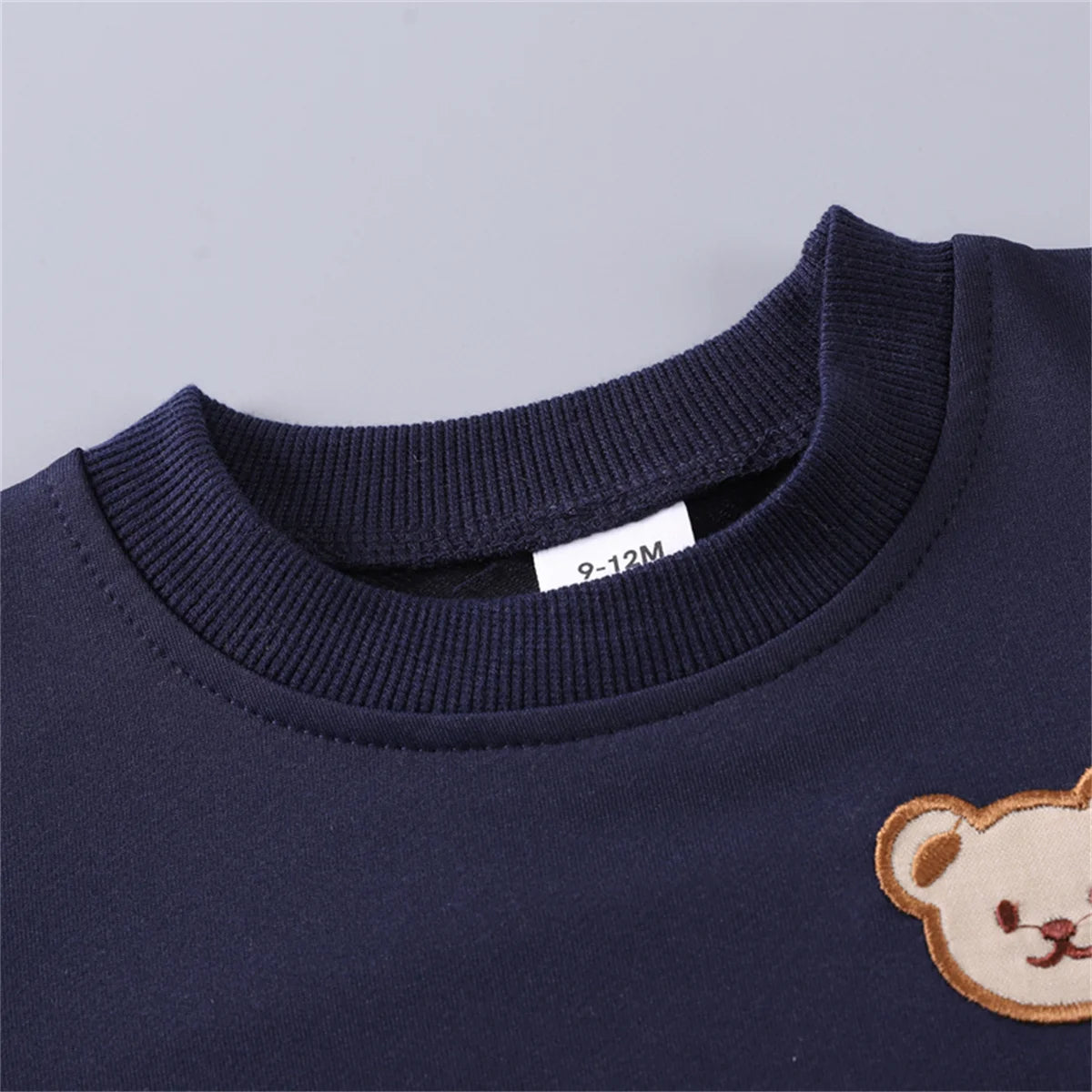 Dress your baby in simple style with these 2-piece sets of long-sleeved solid color clothing—perfect for spring and autumn wear! -