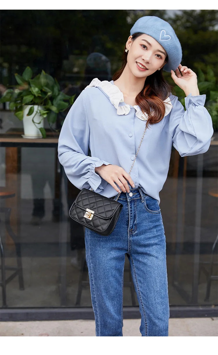 Elevate your style with this trendy women's bag featuring a cross-border small square design. Complete with a fashionable chain, this handbag is perfect for adding a chic touch to your outfit. -