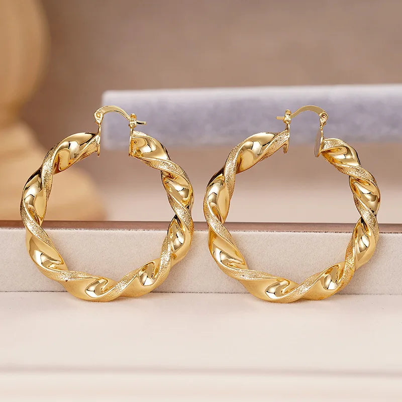 Elegant earring for women -