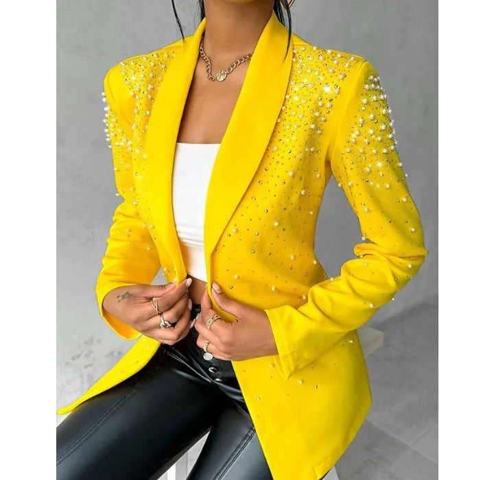 Stay effortlessly cool and stylish with these streetwear-inspired blazers for women—perfect for adding an urban edge to your wardrobe! -