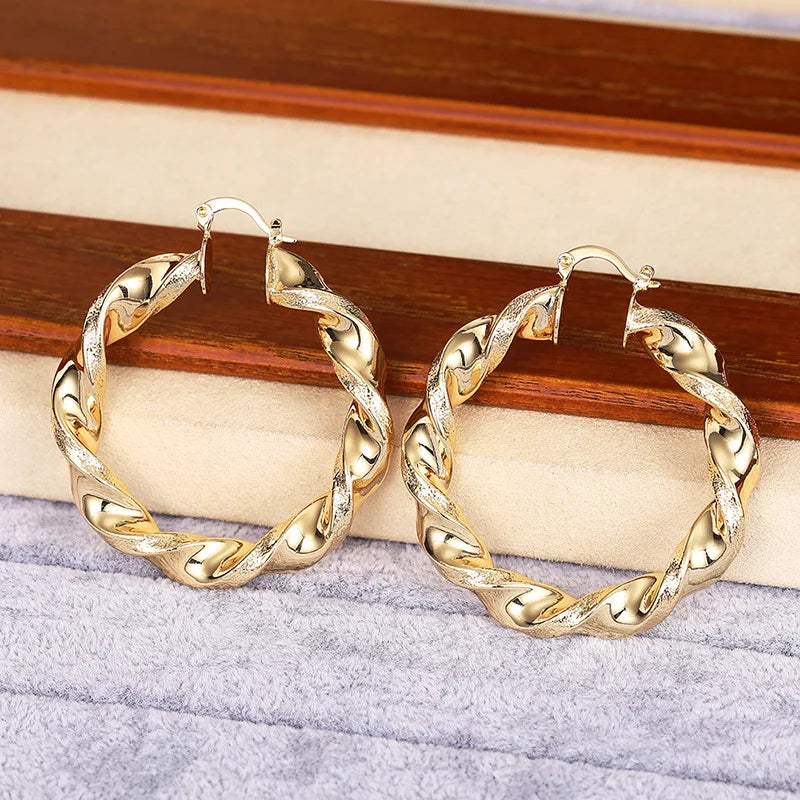 Elegant earring for women -