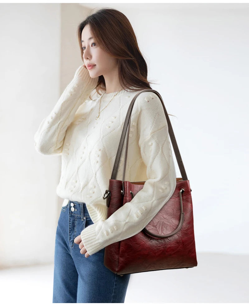 Elevate your style with these luxurious big shoulder bags for women. Designed by a top designer, these elegant handbags are the perfect accessory and can add a touch of sophistication to any ensemble. -