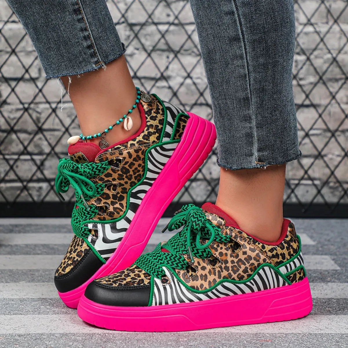 Sneakers -