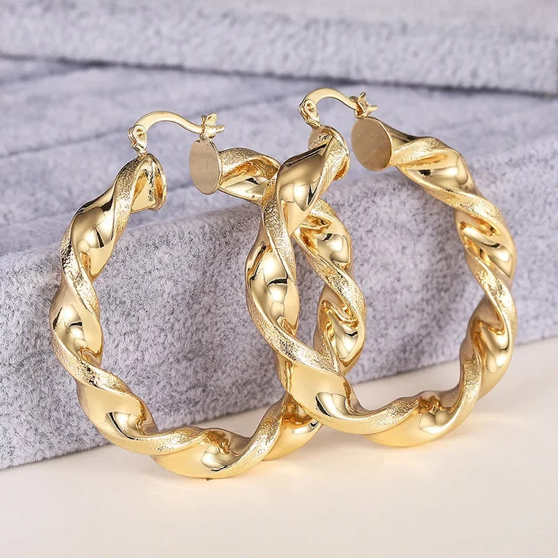 Elegant earring for women -
