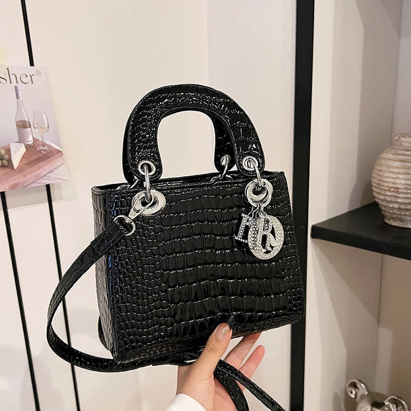 Make a style statement with this fashionable business tote bag designed for women. Featuring a touch of luxury, this bag is the perfect accessory to complement your professional look while adding a touch of elegance and sophistication. -