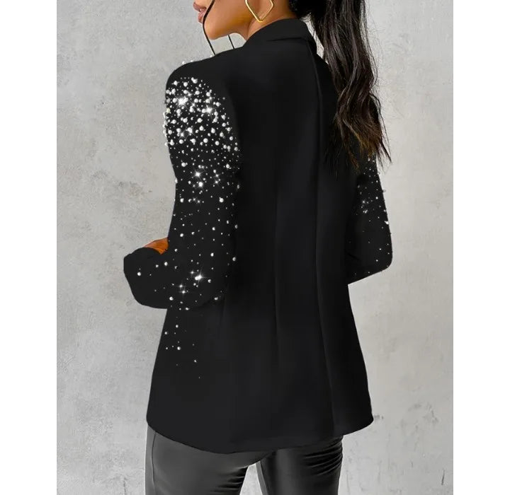 Stay effortlessly cool and stylish with these streetwear-inspired blazers for women—perfect for adding an urban edge to your wardrobe! -
