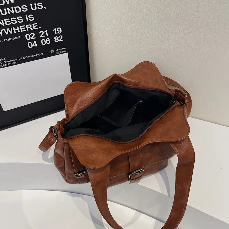 Make a statement with these luxurious handbags for women, crafted from leather and designed to be worn as shoulder bags. Elevate your style with these sac de luxe femme accessories, perfect for a chic and sophisticated look! -