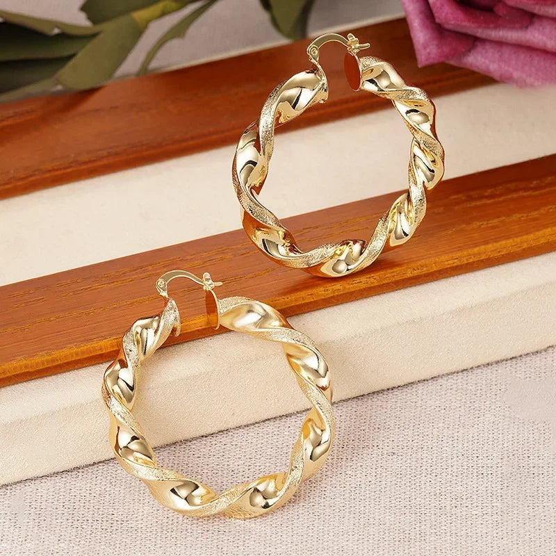 Elegant earring for women -