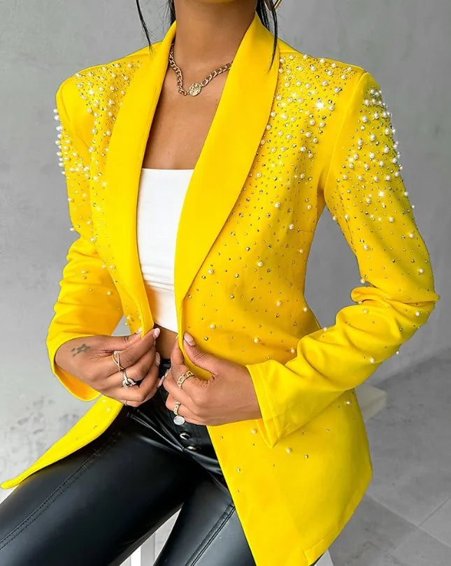 Stay effortlessly cool and stylish with these streetwear-inspired blazers for women—perfect for adding an urban edge to your wardrobe! -