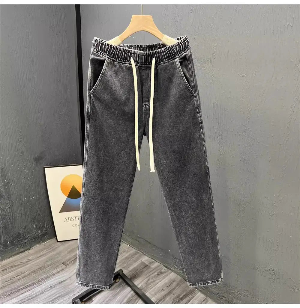 Men's Casual Loose Straight Leg Jeans -