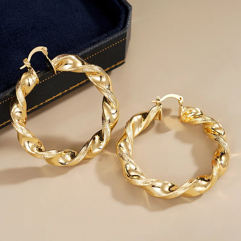 Elegant earring for women -