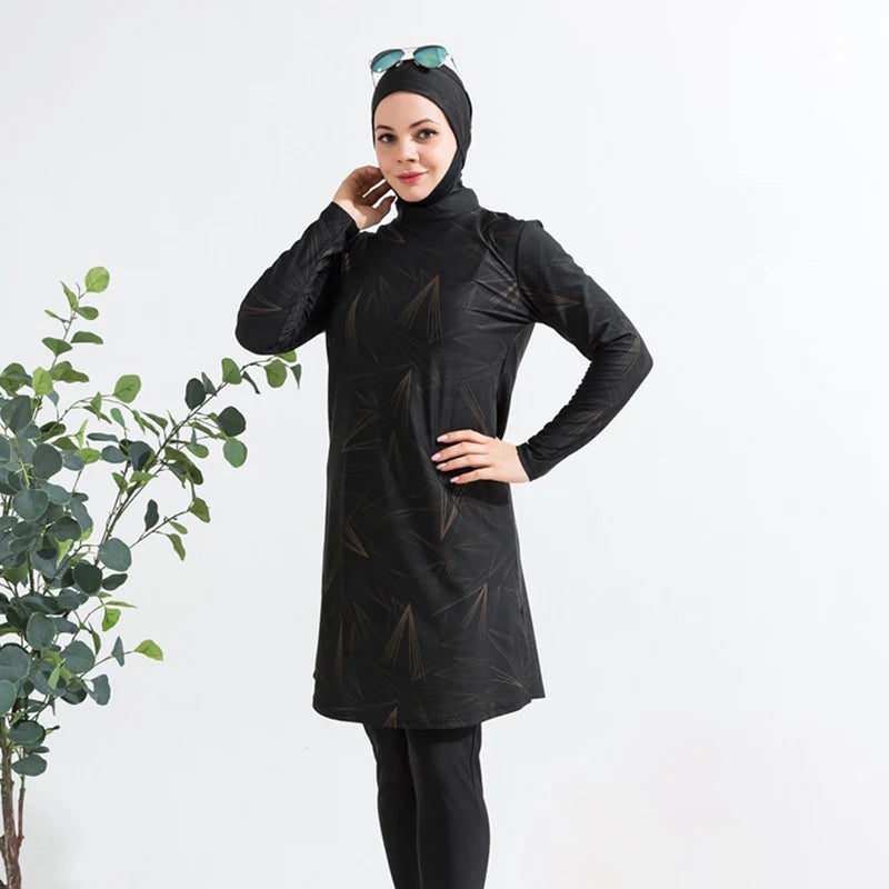 Stay modest and stylish with this Muslim swimming suit for women, perfect for enjoying the water with confidence and comfort! -