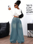 Stay cool and comfy in these trendy baggy jeans for women! -