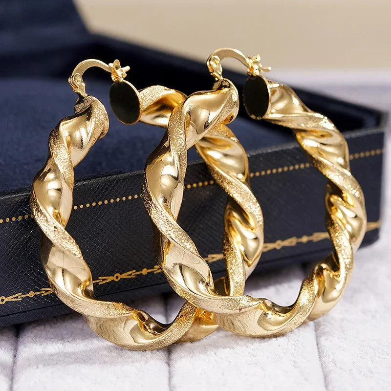 Elegant earring for women -