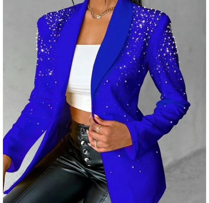 Stay effortlessly cool and stylish with these streetwear-inspired blazers for women—perfect for adding an urban edge to your wardrobe! -