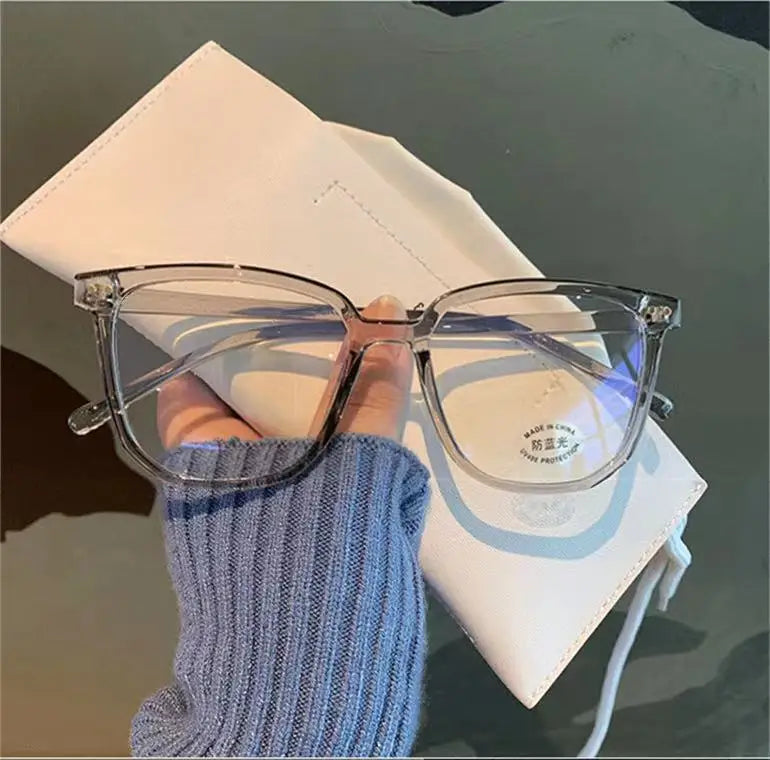 Anti-blue Light Glasses for Women with Regular Eyeglass Frame Finished Retro Flat Light Frame -