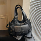 Make a statement with these luxurious handbags for women, crafted from leather and designed to be worn as shoulder bags. Elevate your style with these sac de luxe femme accessories, perfect for a chic and sophisticated look! -