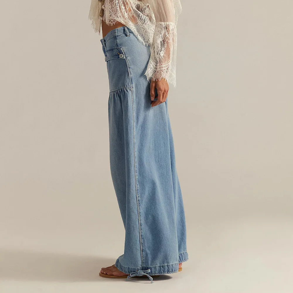 Own the streets this autumn with these high-waist baggy denim jeans for women—stylish streetwear with ultimate comfort! -