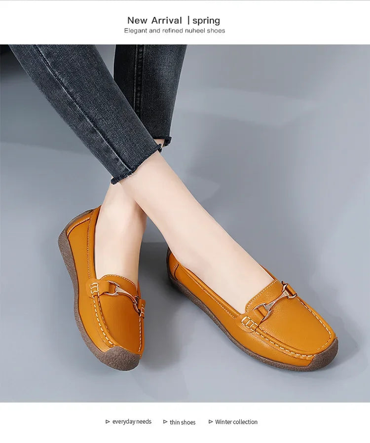 Women's comfortable flat shoes. -
