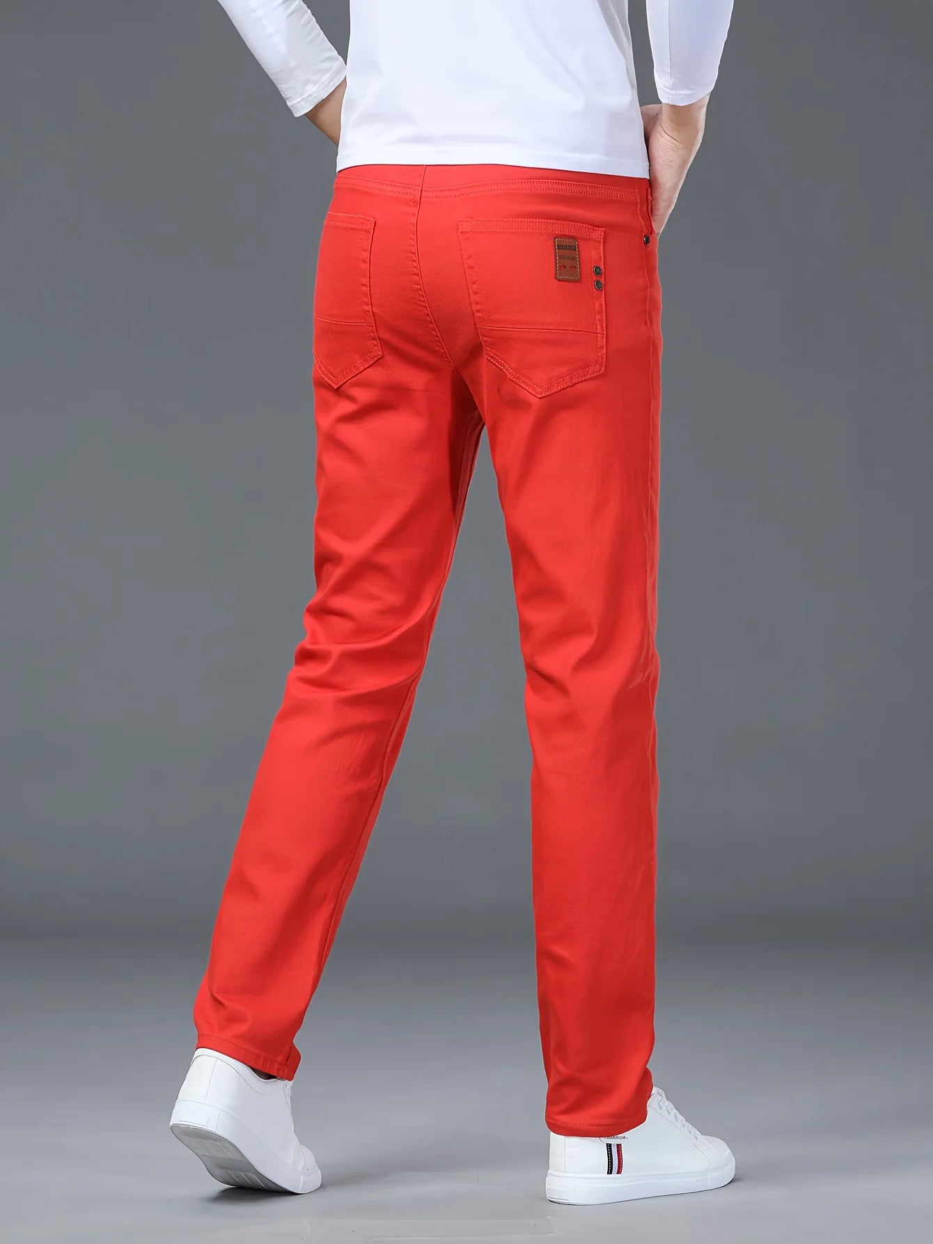 Men's Classic Straight-Leg Jeans -