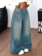 Stay cool and comfy in these trendy baggy jeans for women! -