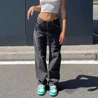 Rock a retro vibe with these women’s wide-leg baggy jeans—vintage style meets comfy cool! -