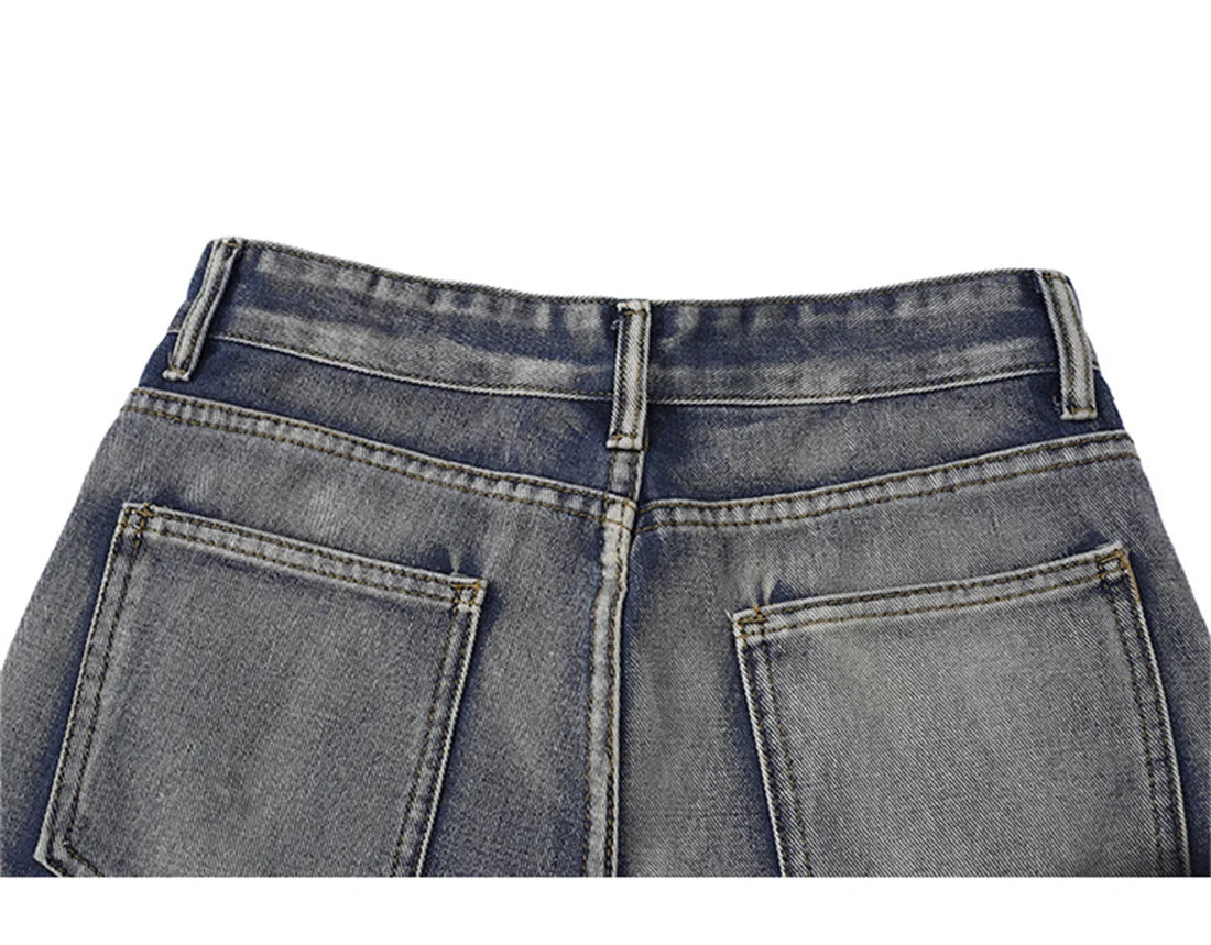 Fashionable and individualistic zipped jeans for men -