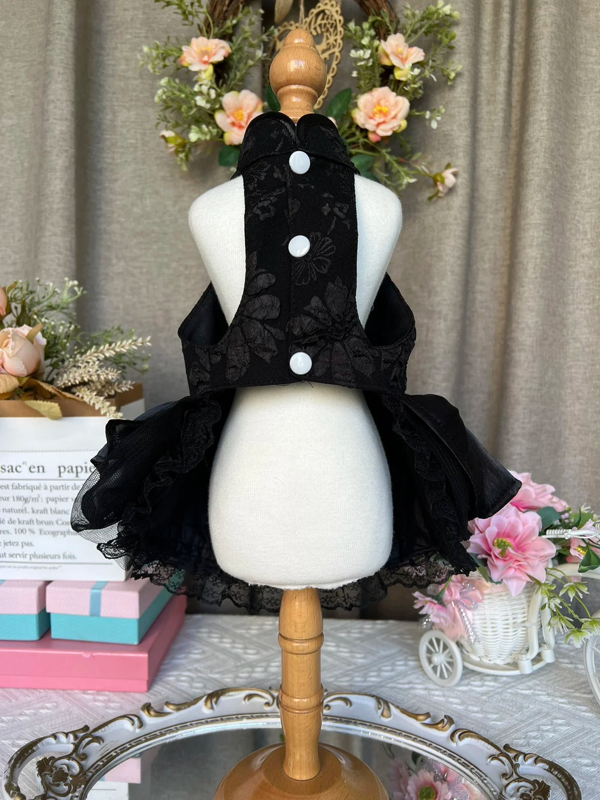 Handmade Pet Dog Clothes Flower Embroider Princess Skirts Fashion Elegant Black Evening Dress For Small Medium Dog Puppy Outfits -