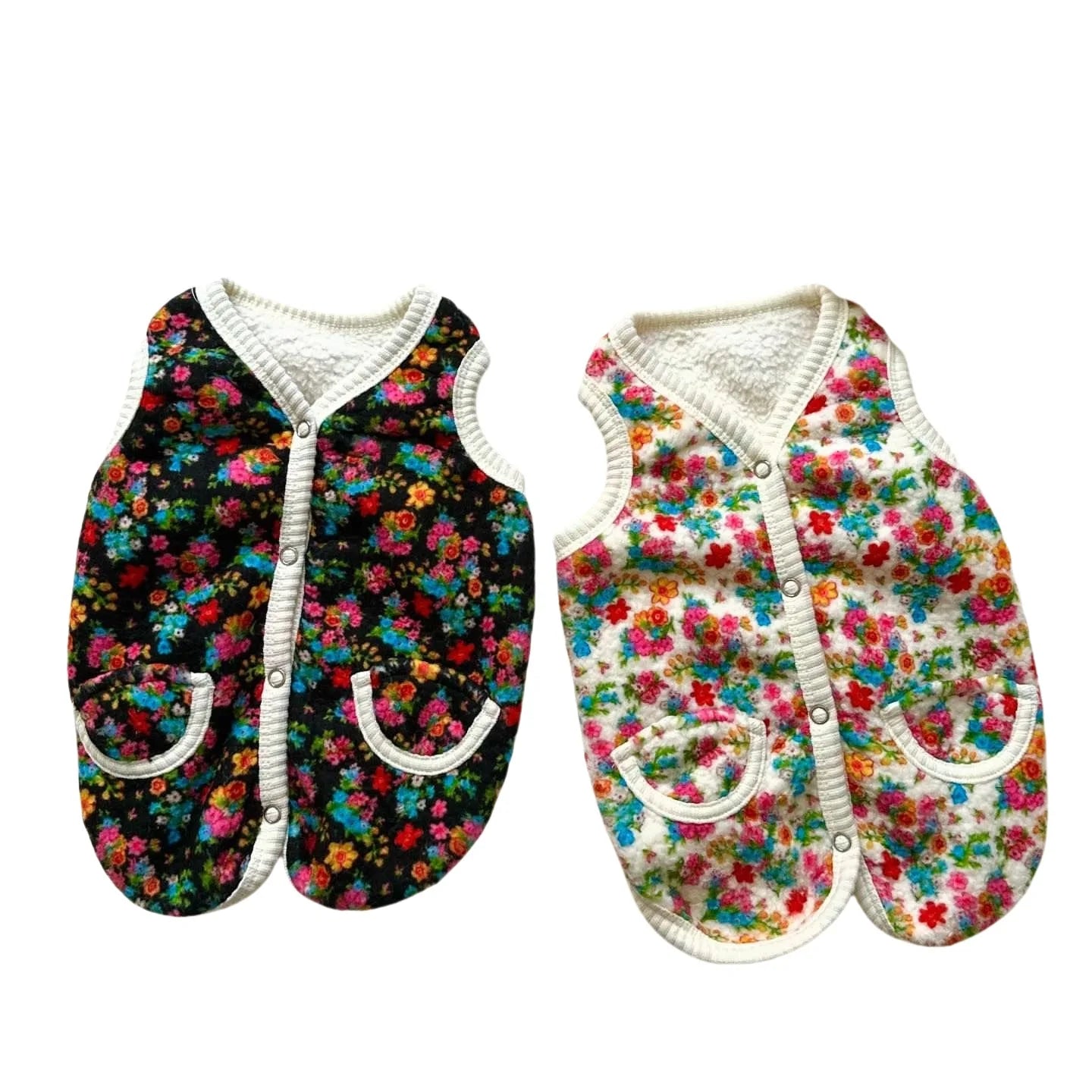 Dress your pet in this classic shabby flower cotton outfit—a stylish and comfortable choice for your beloved furry friend! -