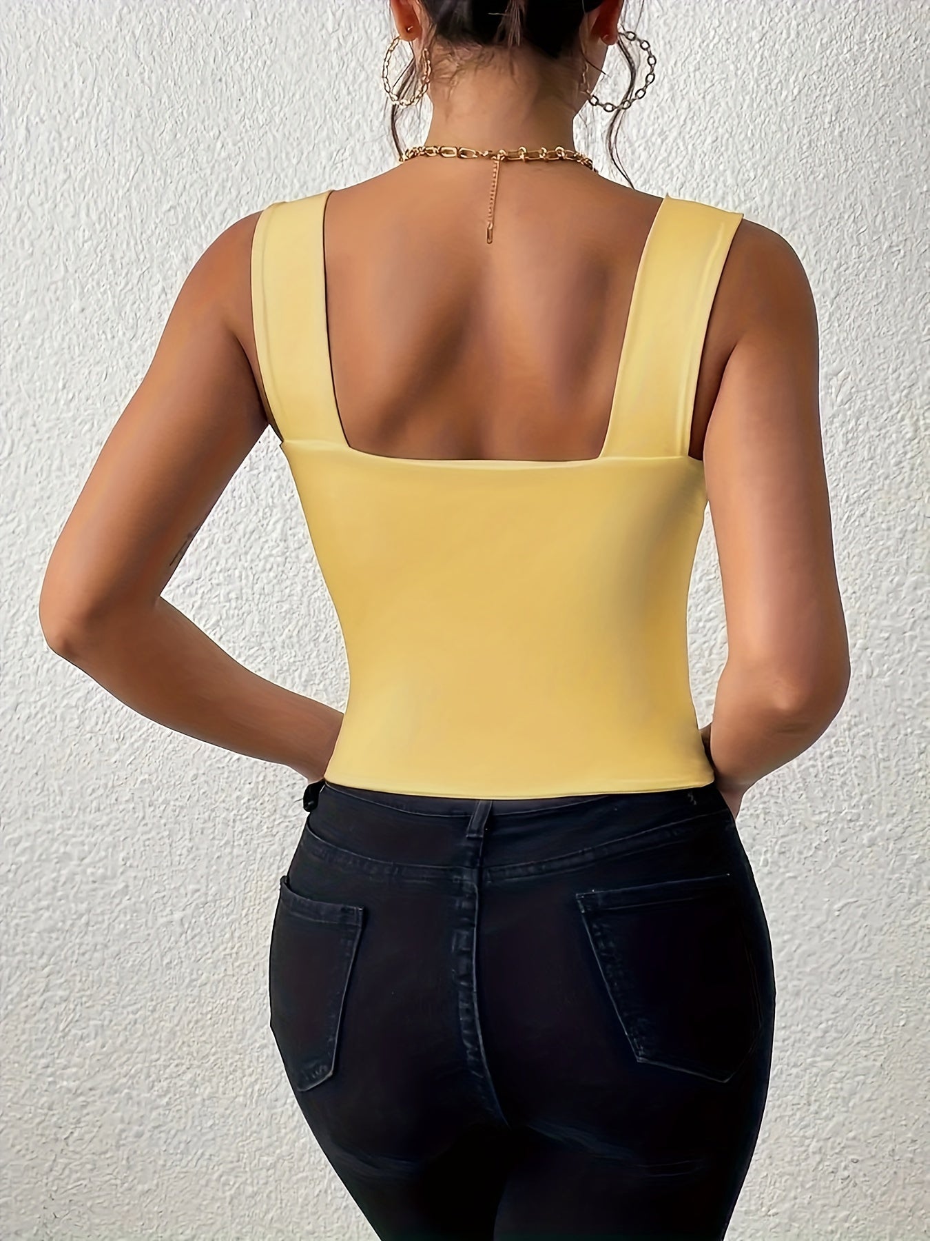 Stretchy Women's Crop Tank Top - Casual Everyday Essential - Soft, Breathable, Sleeveless, Solid Color, Comfortable, Relaxed Fit, Women's Clothing -