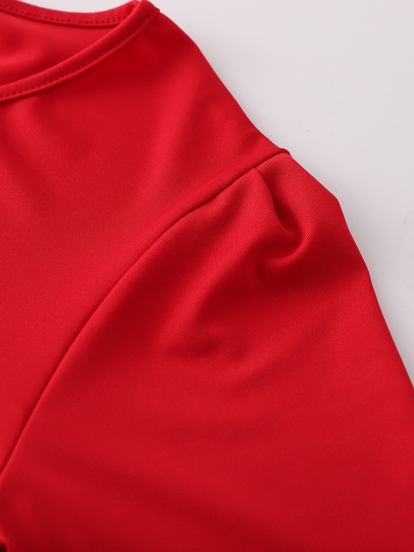 Make a statement with this women's plus-size floral print red colorblock midi dress! -